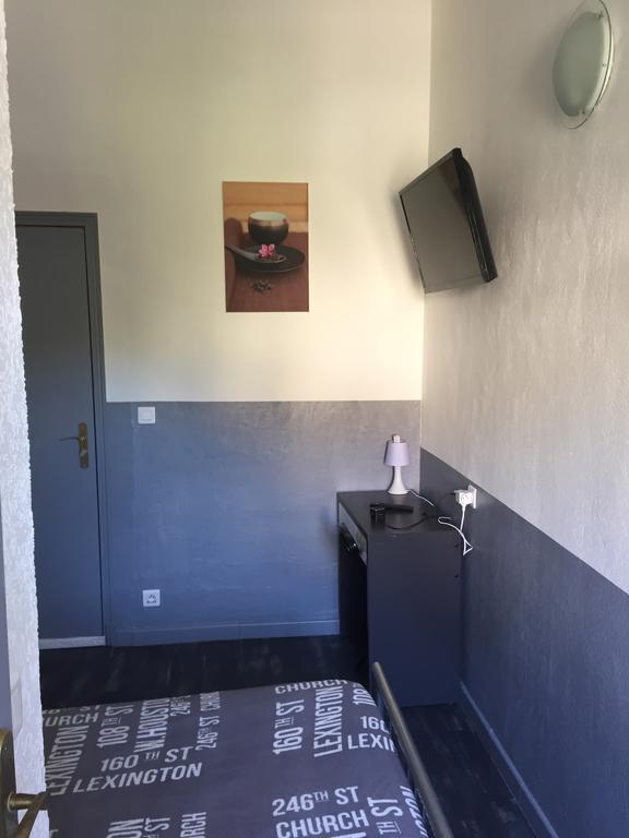 Hotel Le Saint Eloi Монпелие Екстериор снимка